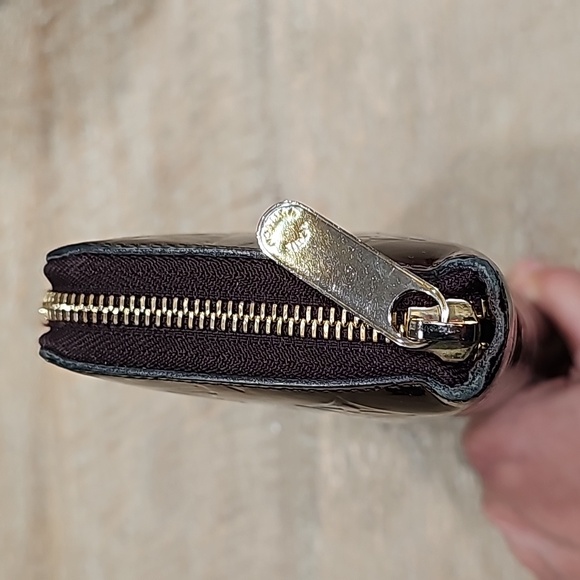 *Authentic* Louis Vuitton Wallet - Picture 7 of 14